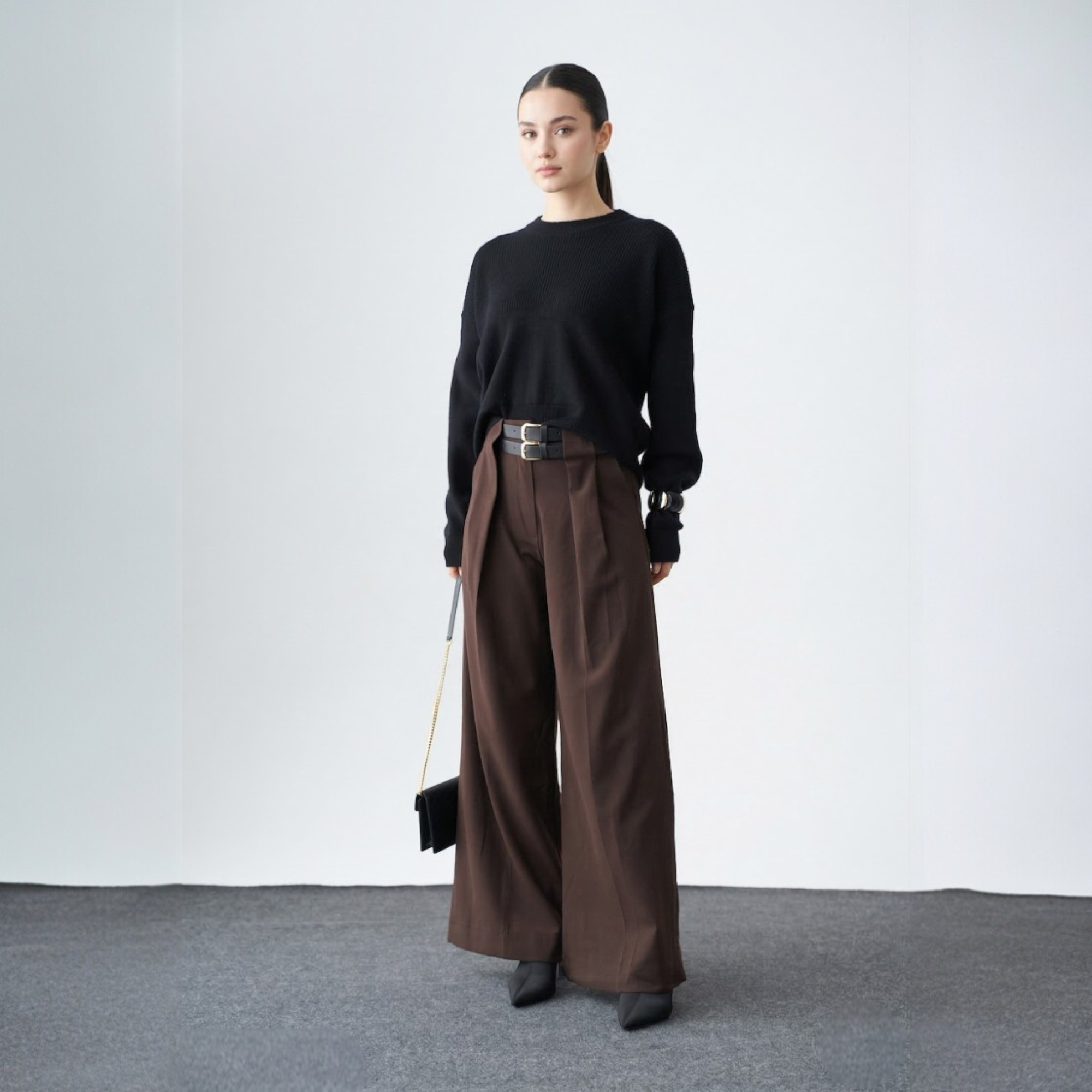 Wide-leg high-waisted pants with belt