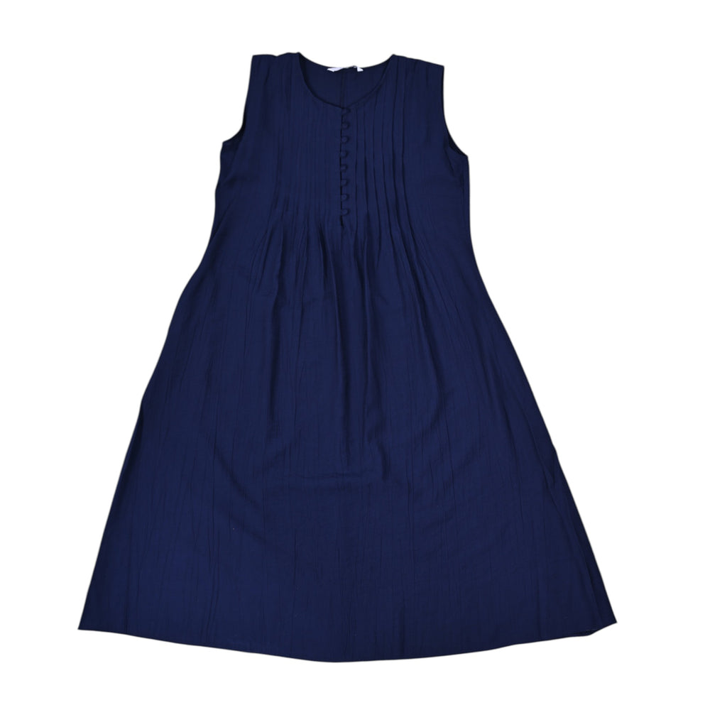 Elegant navy blue sleeveless pleated midi dress