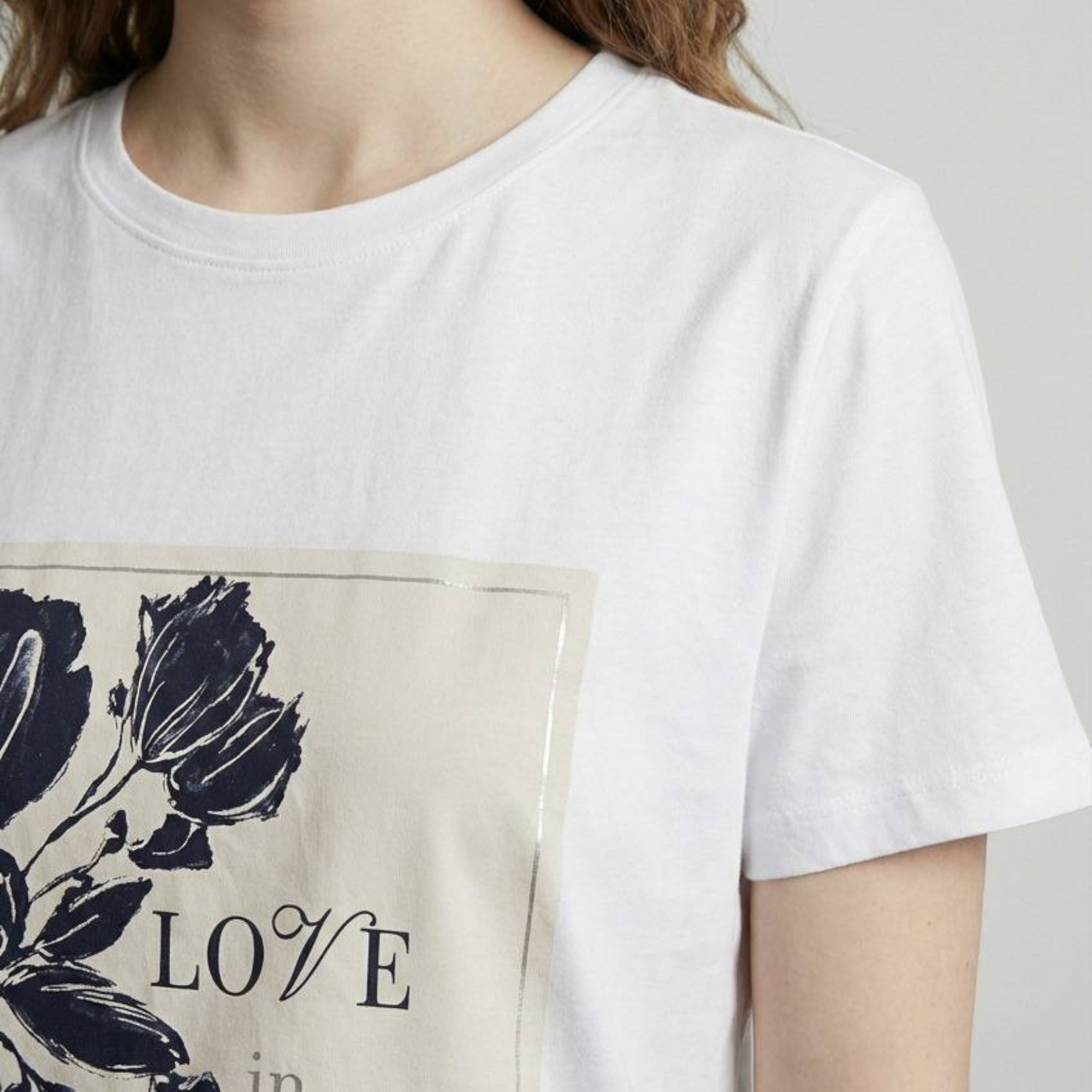 Printed short-sleeve T-shirt with round neck
